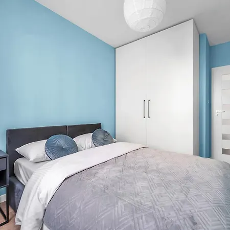 Ursus Comfy With Free Parking By Bookinghost * ורשה