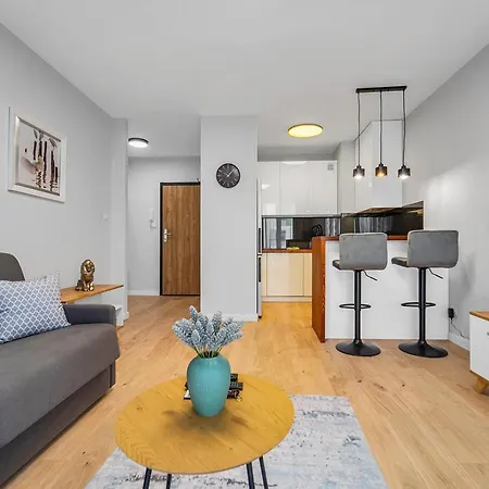 Ursus Comfy With Free Parking By Bookinghost * Varsovie