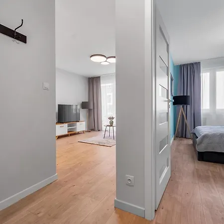 Ursus Comfy With Free Parking By Bookinghost