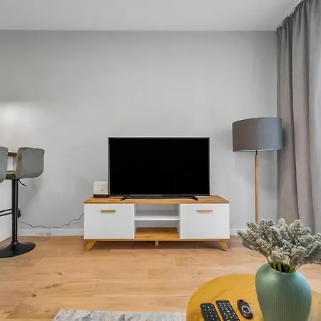 Ursus Comfy With Free Parking By Bookinghost *