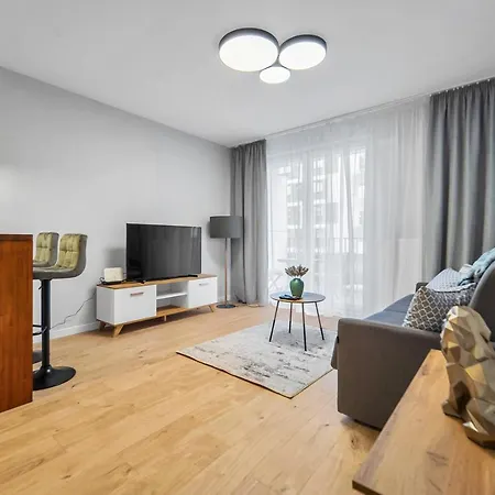 Ursus Comfy With Free Parking By Bookinghost * Varšava