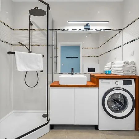 Apartmán Ursus Comfy With Free Parking By Bookinghost *