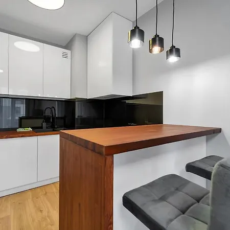 Ursus Comfy With Free Parking By Bookinghost